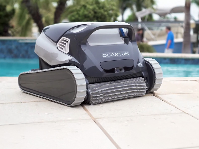 Dolphin Quantum Max-Series Pool Robot