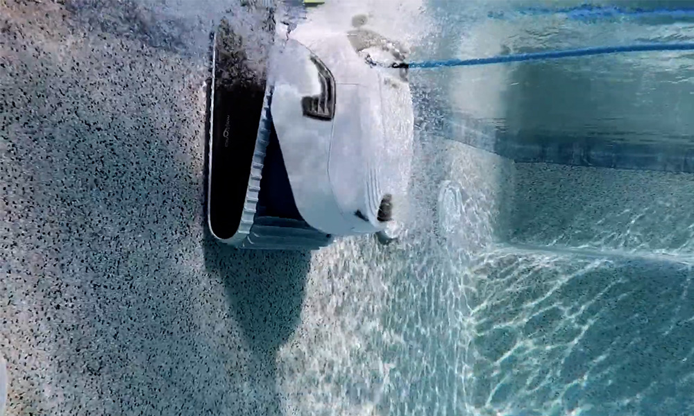 Dolphin E50 Robotic Pool Cleaner PowerStream