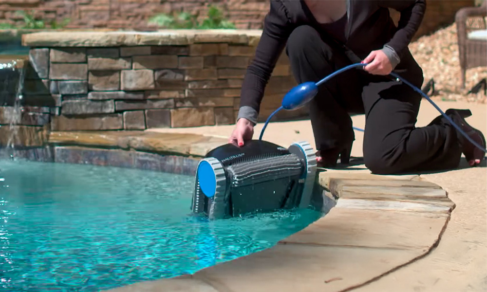 Dolphin Nautilus CC Robotic Pool Cleaner